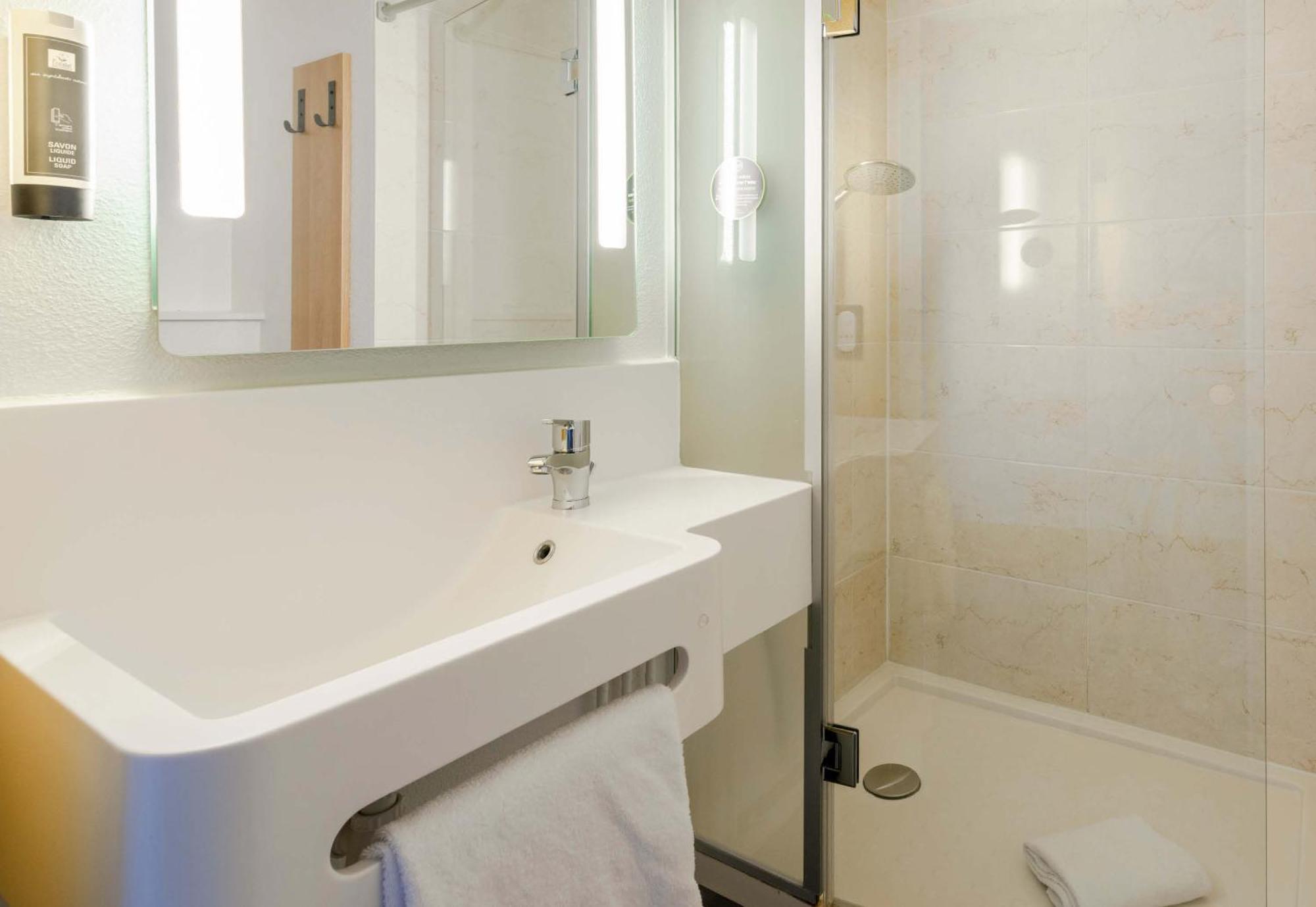 B&B Hotel Nantes Савене Экстерьер фото