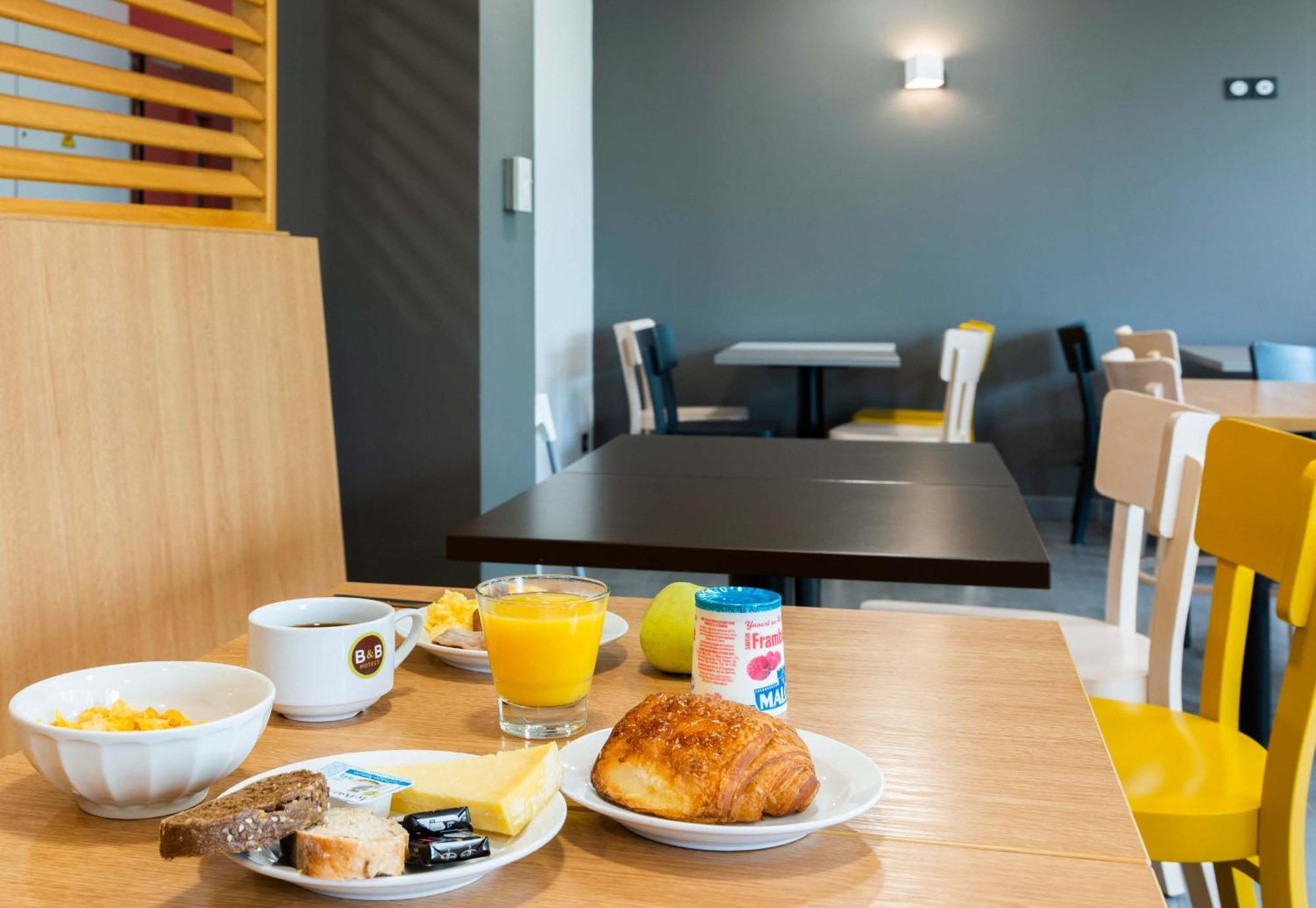 B&B Hotel Nantes Савене Экстерьер фото